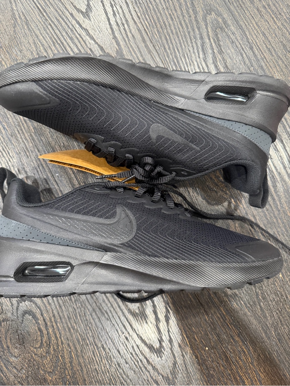 Nike Air Max Nuaxis Mens Size 11 Triple Black Anthracite Running size 8